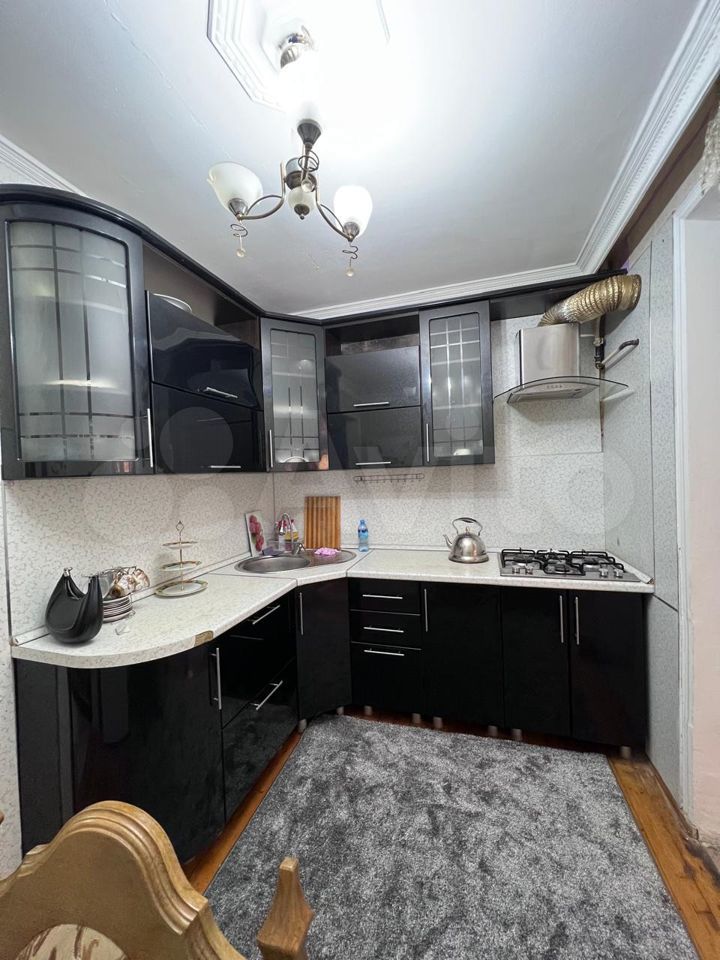 2-к. квартира, 54 м², 1/6 эт.