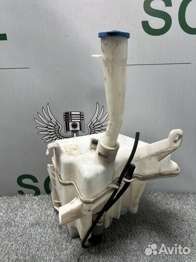 Бачок омывателя Toyota Avensis ZRT271 2010