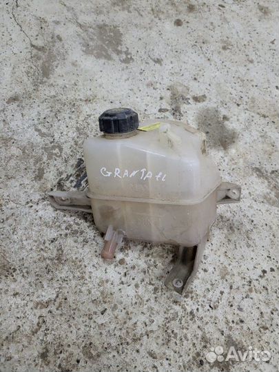 Расширительный бачок LADA Granta FL седан 21186