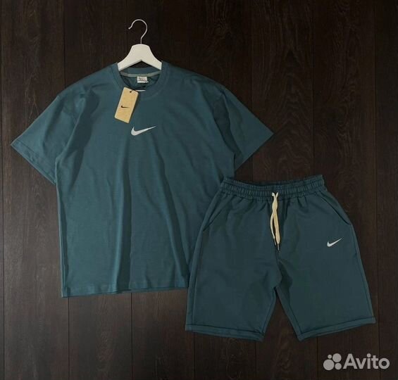 Шорты и футболка Nike