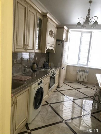 2-к. квартира, 75 м², 1/4 эт.