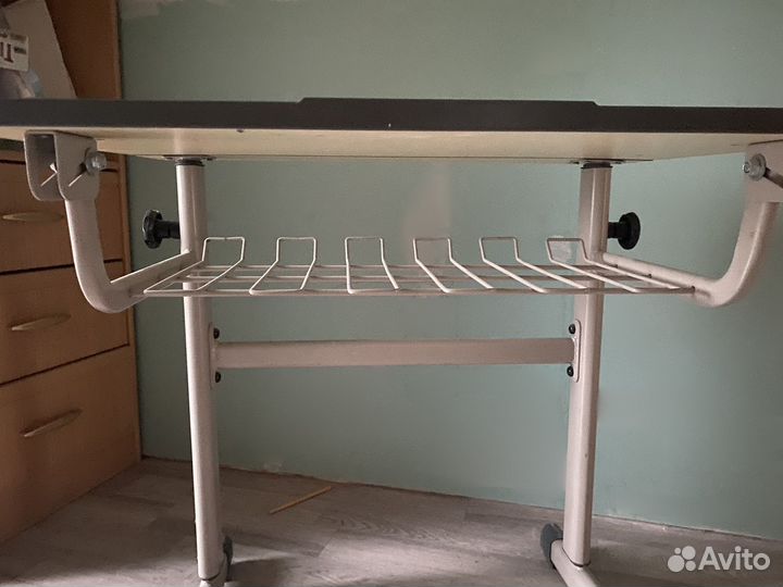 Стол для школьника