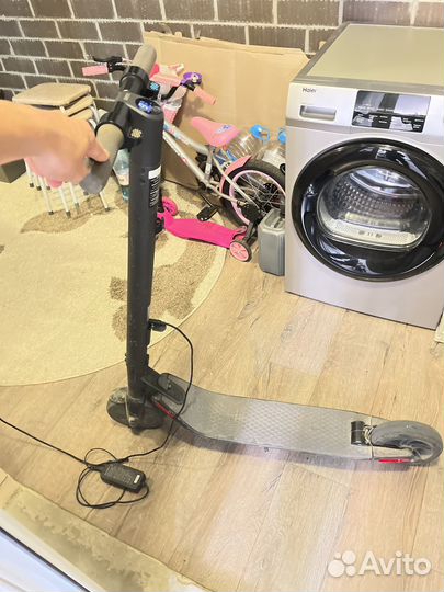 Электросамокат ninebot kickscooter es2