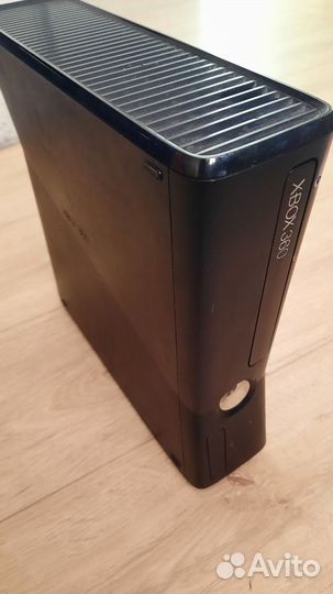 Xbox 360+геймпад и куча игр