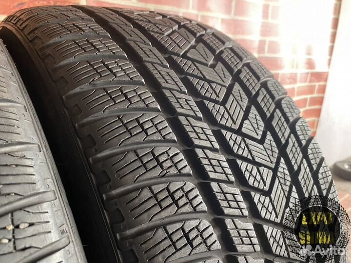 Pirelli Scorpion Winter 295/35 R21 107V