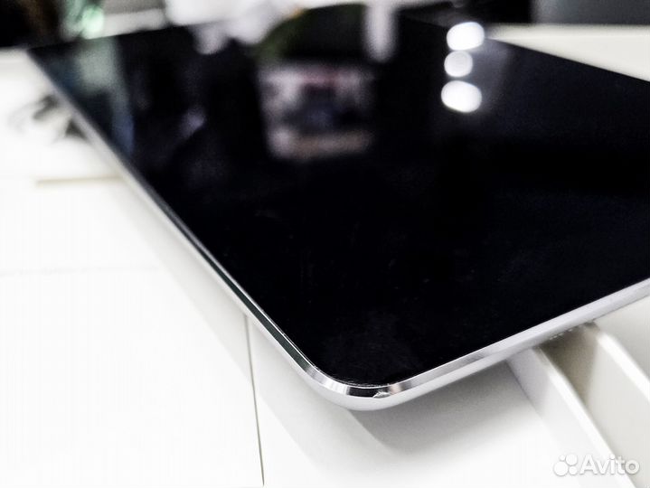 Apple iPad Pro 10.5 64gb Wi-Fi темно-серый iOS 17