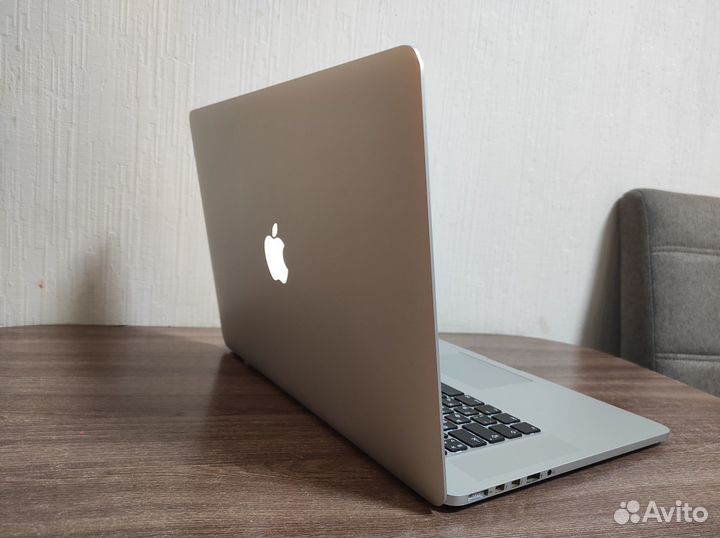 Apple MacBook Pro 15 (2014, Retina)