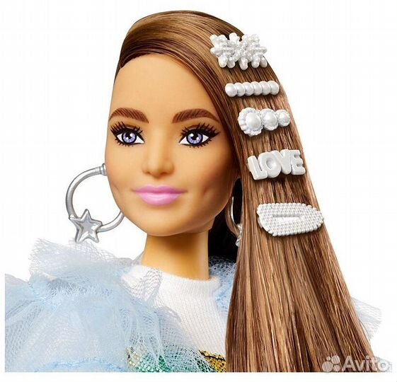 Barbie Extra. В радужном платье