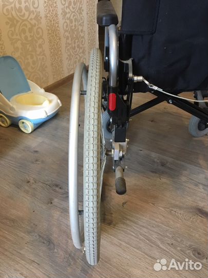 Коляска инвалидная