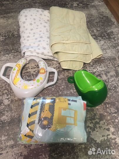 Одеяла, постельное, писуар, кольцо на унитаз