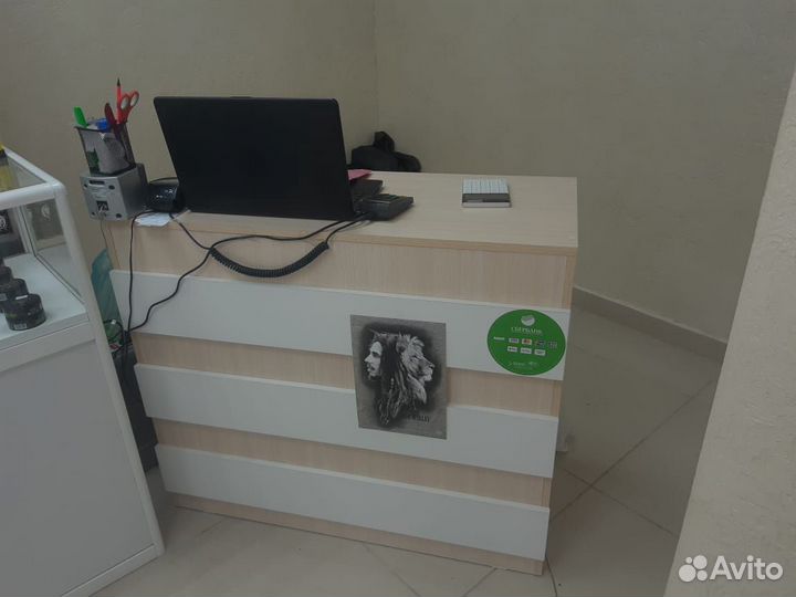 Стеллажи,прилавки