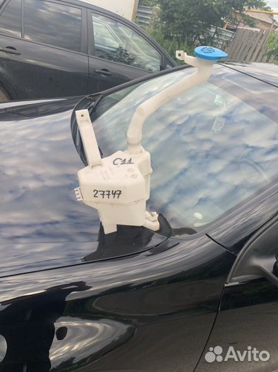 Бачок омывателя Nissan Tiida C11