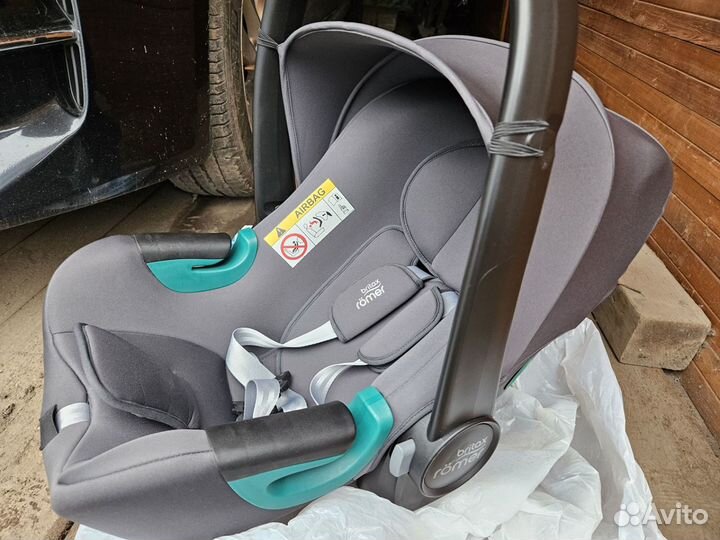 Britax Romer Baby-Safe 3 i-Size (Midnight Grey)