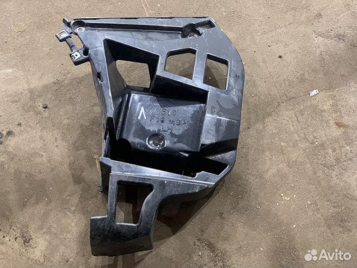 Боковой кронштейн заднего бампера BMW X6 F16