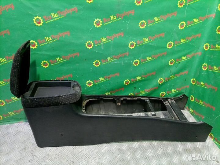Подлокотник Hyundai Sonata 5 седан 2.4 2005