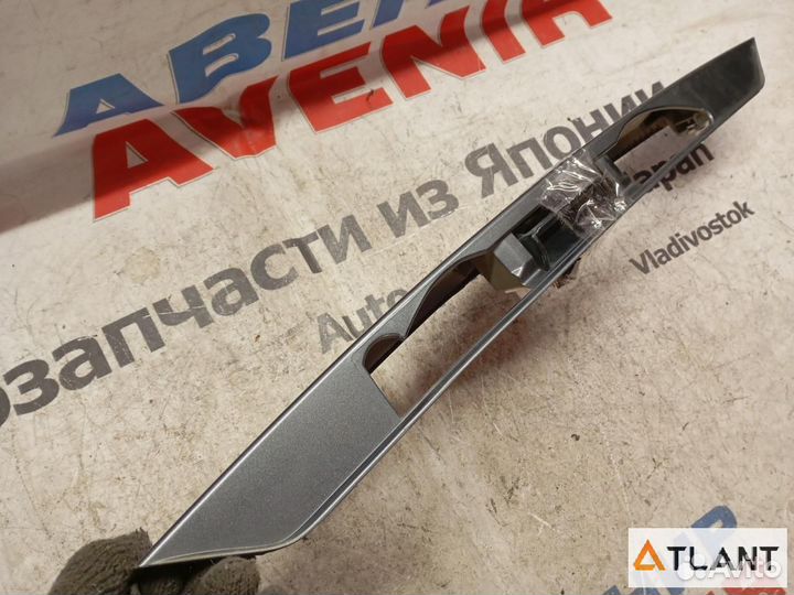 Накладка 5-й двери honda insight