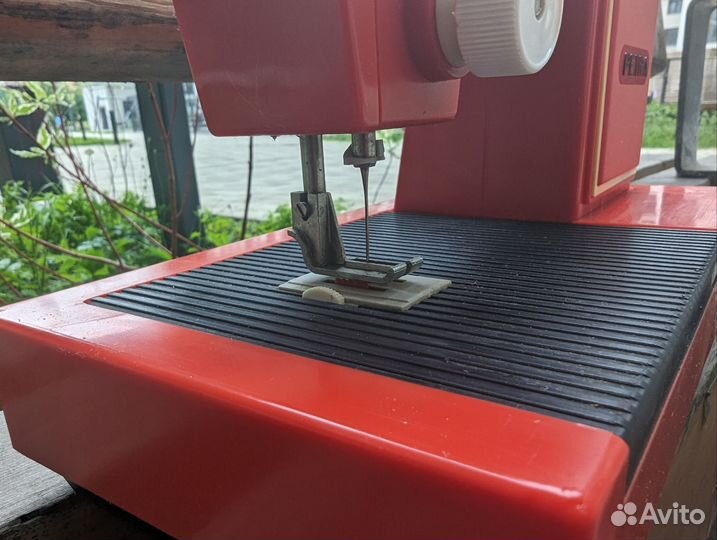 Швейная машинка petra детская (ГДР)