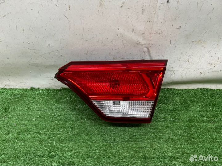 Фонарь правый Kia Rio 4
