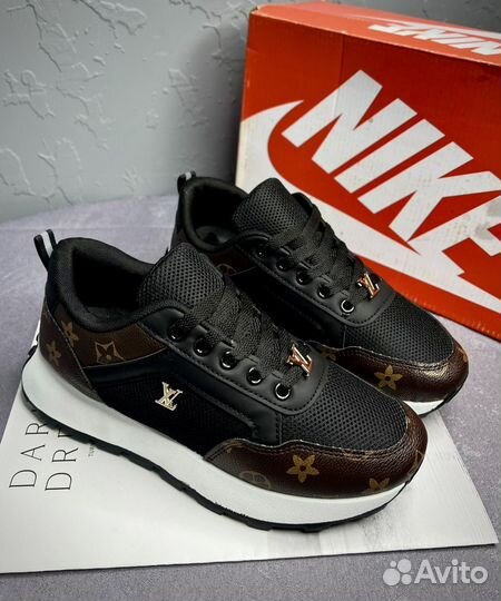 Кроссовки Louis Vuitton женские