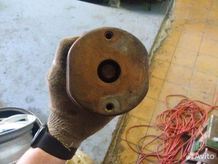 Опора двигателя Volkswagen tranporter