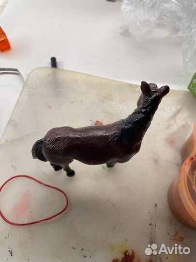 Фигурка лошади