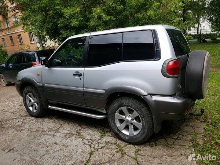 Nissan Terrano 3.0 AT, 2003, 300 000 км