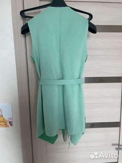 Жилет удиненный