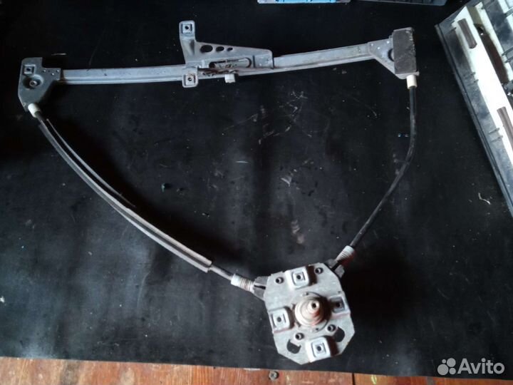 Стеклоподъемник передний левый, правый Ауди 80 б3