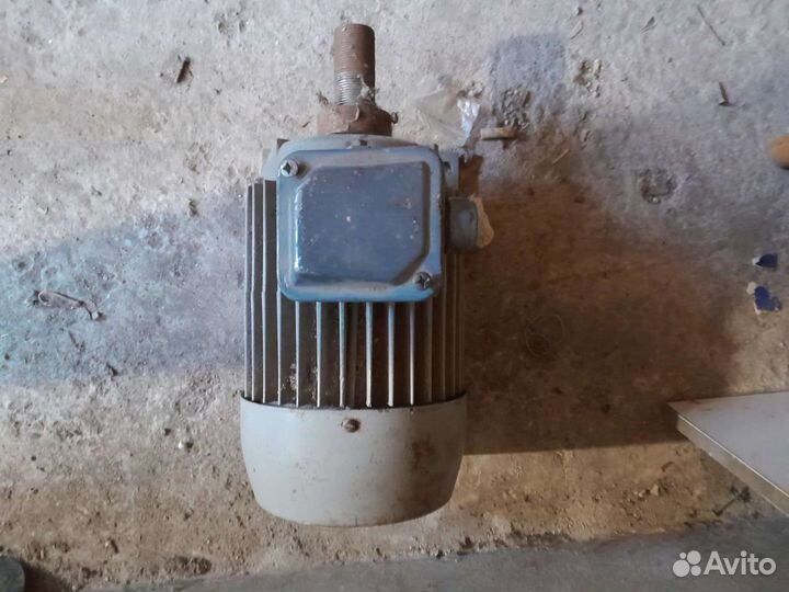 Электродаигатель асинхронный 220/380 V