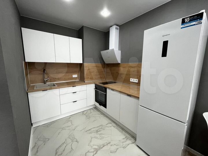 1-к. квартира, 42 м², 4/9 эт.