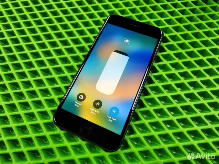 iPhone 8 Plus, 64 ГБ