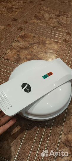 Электрическая вафельница