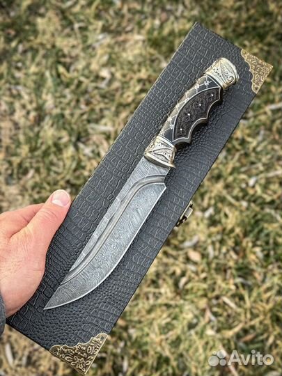 Нож из дамасской стали на подарок