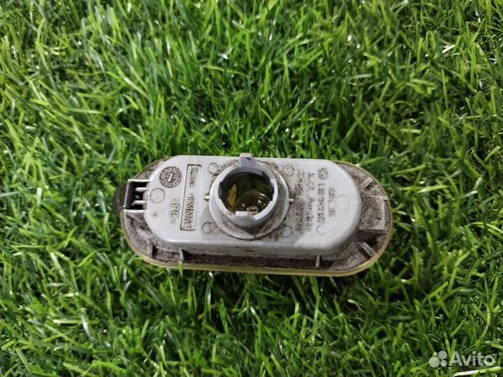 Повторитель в крыло Volkswagen Passat (B5) V (1996