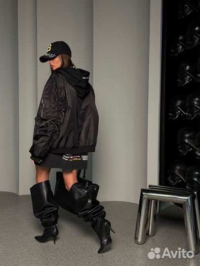 Бомбер женский