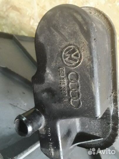 Корпус масляного фильтра Volkswagen Passat B6 BLR