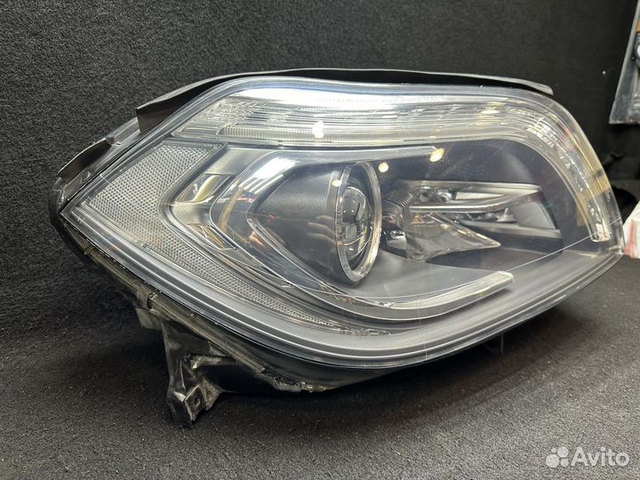 Правая фара Mercedes GL X166 12-15 в сборе адаптив