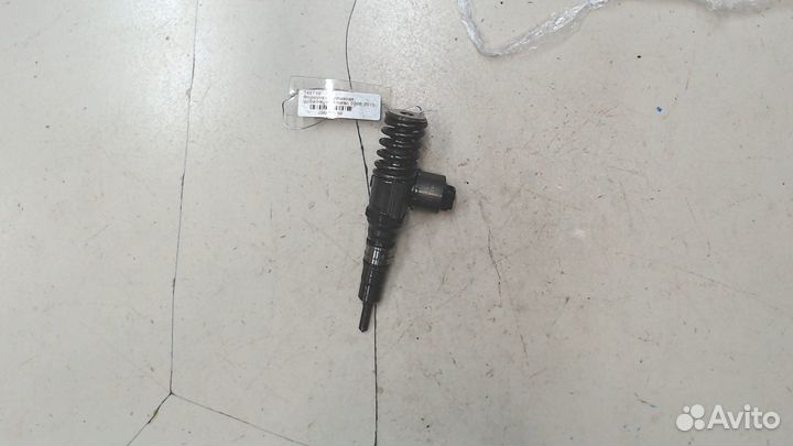 Форсунка топливная Volkswagen Touran, 2009