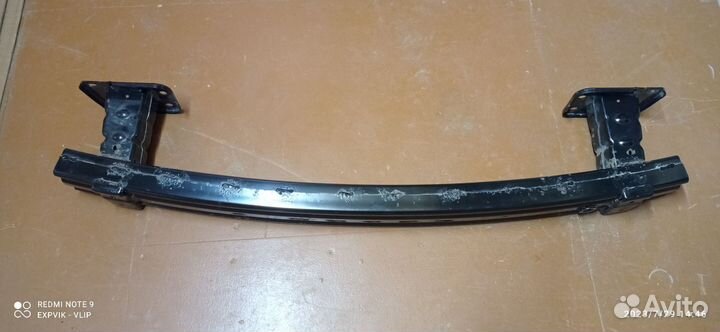 Задний усилитель бампера Ford Kugo-2