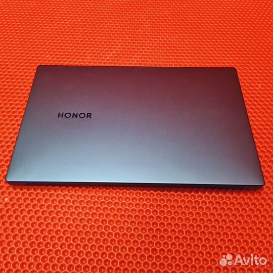 Honor MagicBook Intel i5-1135G7 Touch ID (топ)