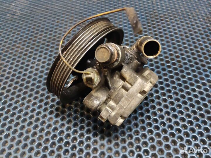 Насос гур mazda 3 BK 1.6