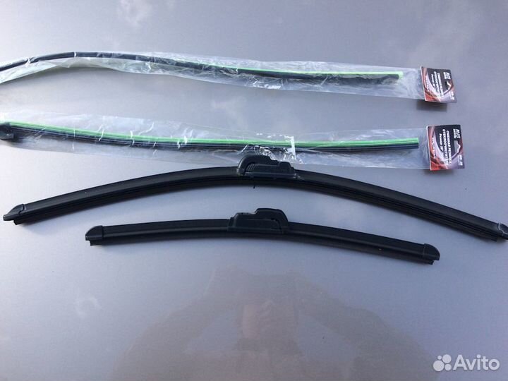 Продаю Щетки стеклоочистителя бескаркасные bosh