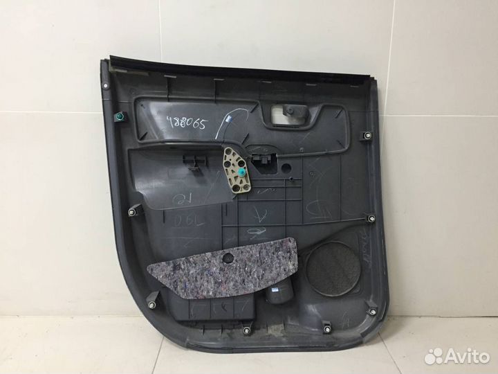 Обшивка двери задней правой Toyota Hilux AN10,AN20