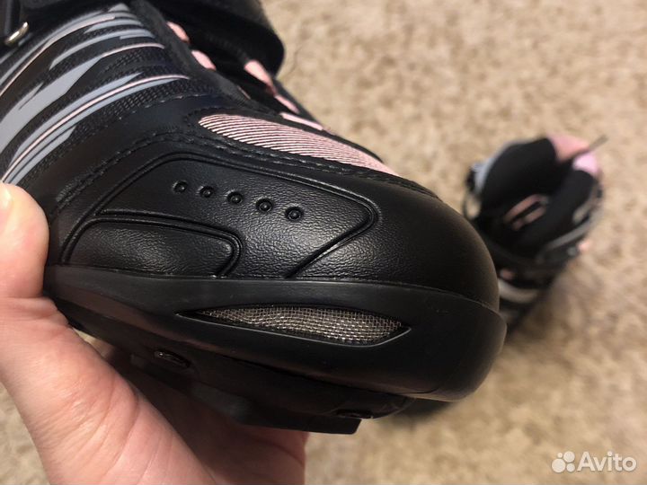 Ботинки для роликовых коньков