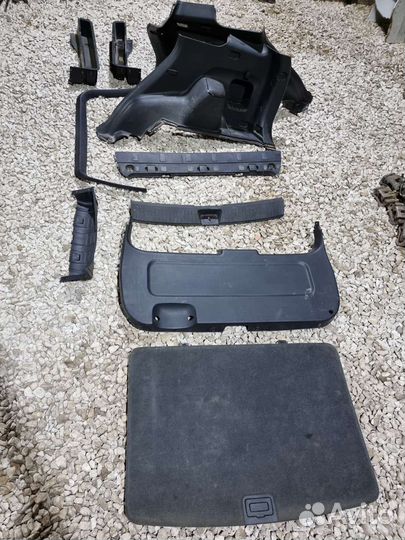 Обшивка багажника Спортейдж 2