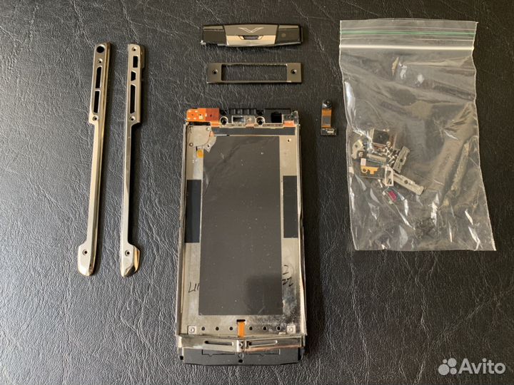 Vertu Signature Touch 2014 Разбор