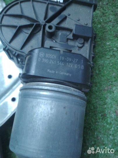 Трапеция стеклоочистителя LADA Largus R90 21129