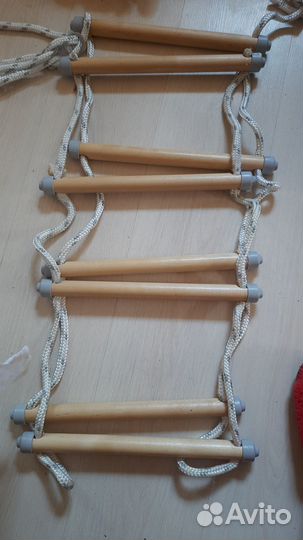 Спортивная лестница и канат