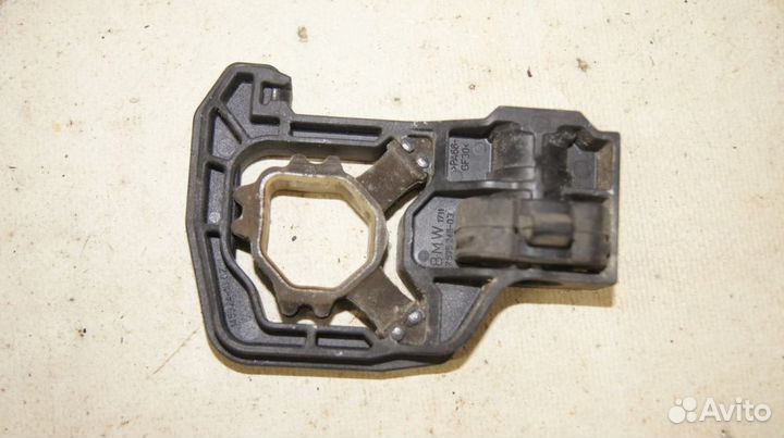 Опора модуля радиаторов RH BMW 535i GT F07