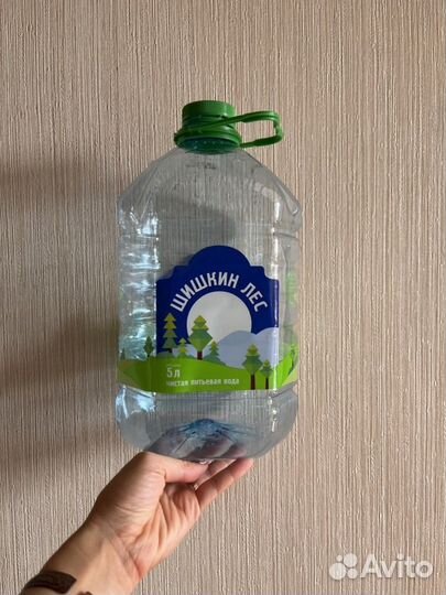 Бутылка из под воды чистая объемом 5л и 18,9л